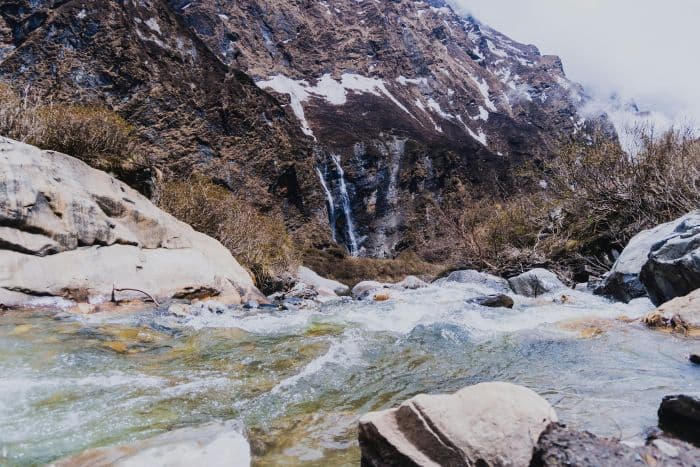 हिमालय में सूखता ‘एशियन वॉटर टॉवर’, हर साल अरबों टन भूजल गायब