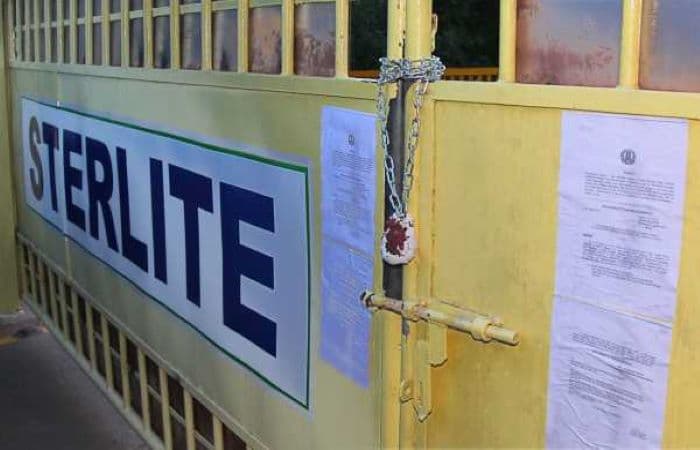 इकोनोमी से ऊपर है पर्यावरण: मद्रास हाइकोर्ट ने टुथकुंडी में कॉपर स्मेल्टर दोबारा खोलने की वेदांता की याचिका को खारिज करते हुये कहा है कि प्रदूषण करने वाले को कीमत चुकाने ही चाहिये | Photo: The New Indian Express