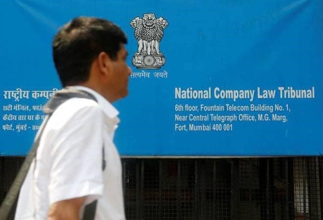 कड़ी चेतावनी: केंद्र सरकार ने बिजली वितरण कंपनियों से कहा है कि भुगतान न करने पर वसूली के लिये उन्हें अदालत में घसीटा जायेगा। Photo: Business Today