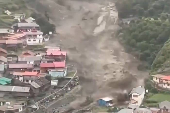 नेपाल में फ़्लैश फ्लड से भारी तबाही, 98 की मौत, सैकड़ों लापता; बिहार-यूपी में अलर्ट