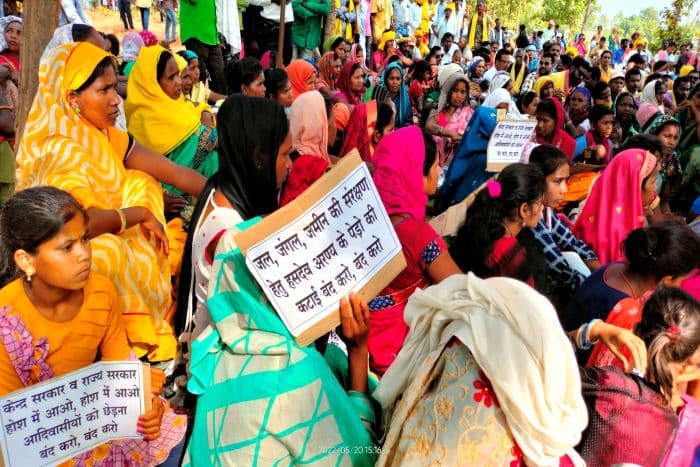 रोक लगी: भारी विरोध प्रदर्शन के बाद राज्य सरकार ने हसदेव में 3 माइनिंग प्रोजेक्ट्स पर रोक लगाई है। फोटो – @SHasdeo/Twitter