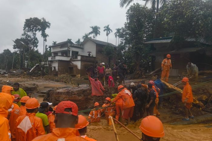 केरल के वायनाड में भारी भूस्खलन, 150 से अधिक शव निकाले गए, सैकड़ों के फंसे होने की आशंका